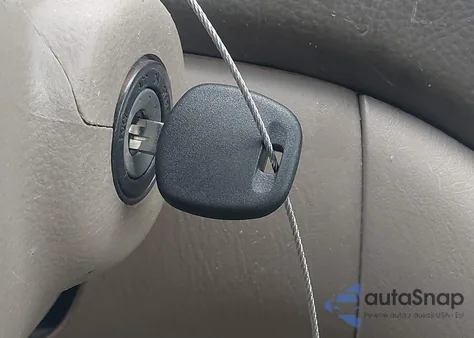 2004 Toyota Sienna Le из США, поврежденный, VIN 5TDZA23C64S142250